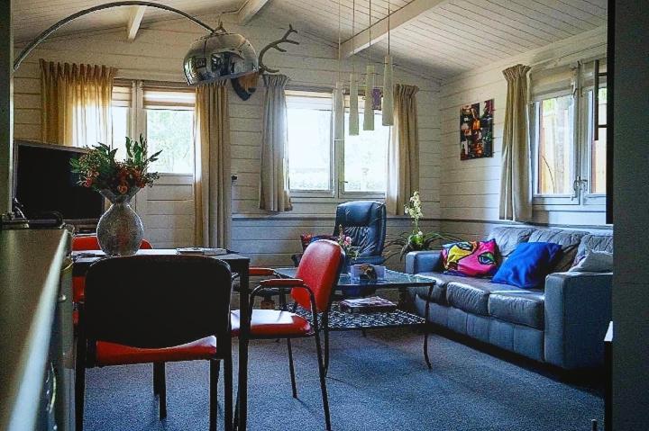 Chalet Op Een Rustig Park In De Natuur Putten Extérieur photo